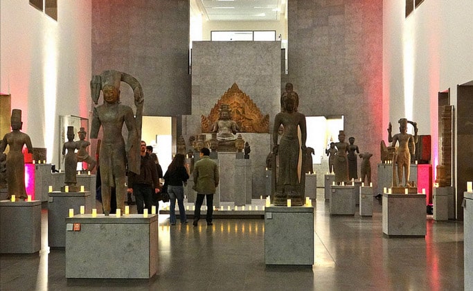 Внутри музея Гиме