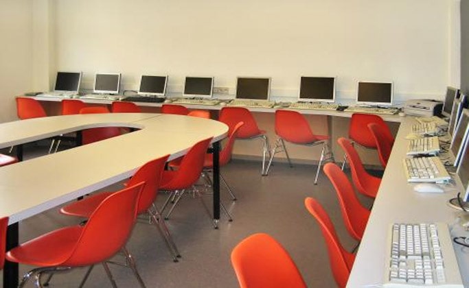 Компьютерный класс языковой школы Eurocentres