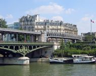 Мост Бир-Акейм в Париже