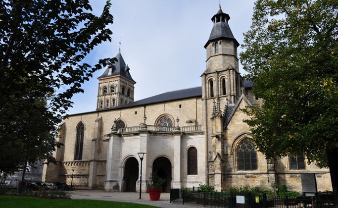 Базилика святого Серина (Basilique Saint-Seurin)