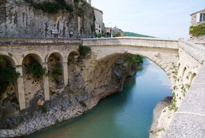 Римский мост Везона