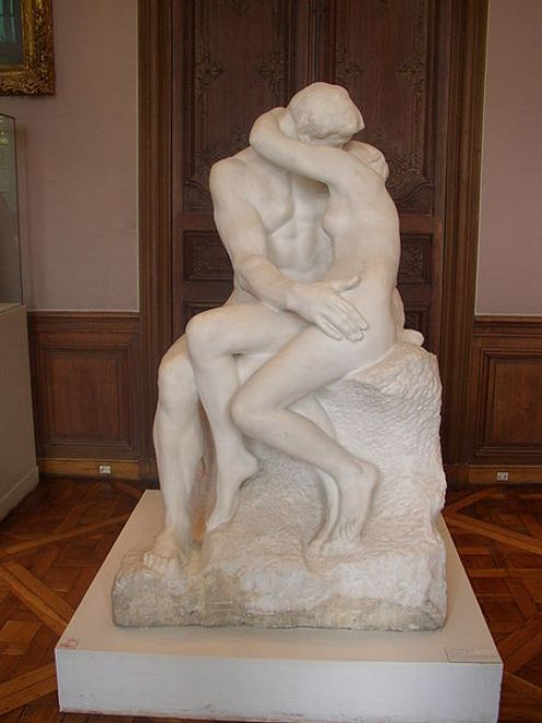 Скульптура Поцелуй