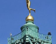 Статуя Гений свободы в Париже