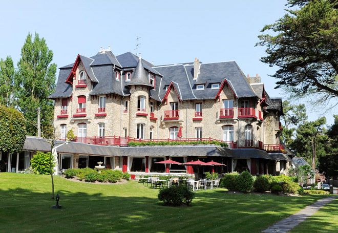 Отель Castel Marie-Louise