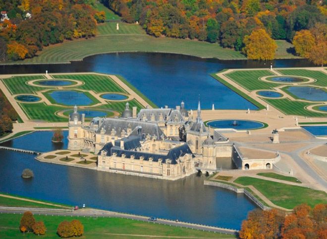 Замок Шантийи (Chantilly)