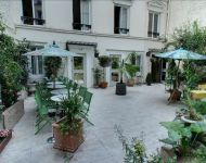 Сад отеля Villa Fenelon Париж